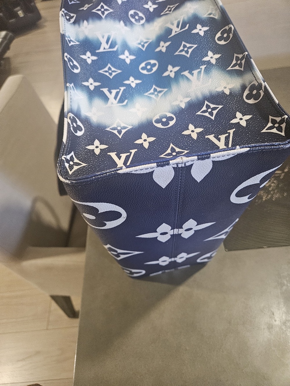 Louis Vuitton Blue and White Monogram Canvas Tote - Picture 4 of 11